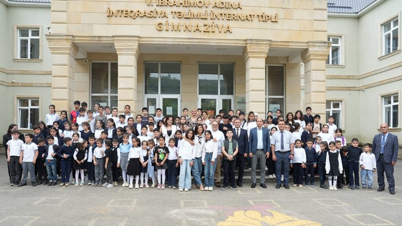 Lerikdə "Uşaqlar üçün Konstitusiya" layihəsi çərçivəsində maarifləndirici tədbir keçirildi - FOTO