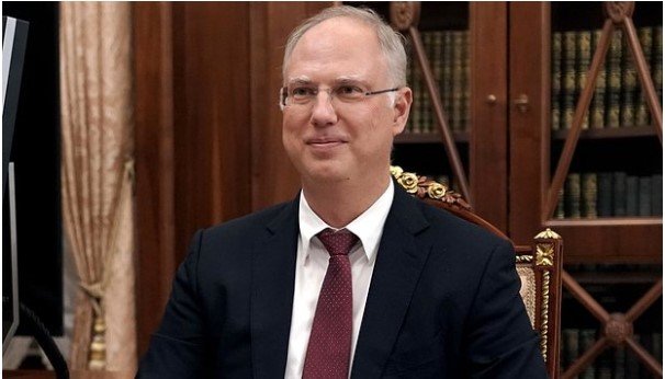 Putinin adamı yadplanetlilərdən növbəti xahişini etdi