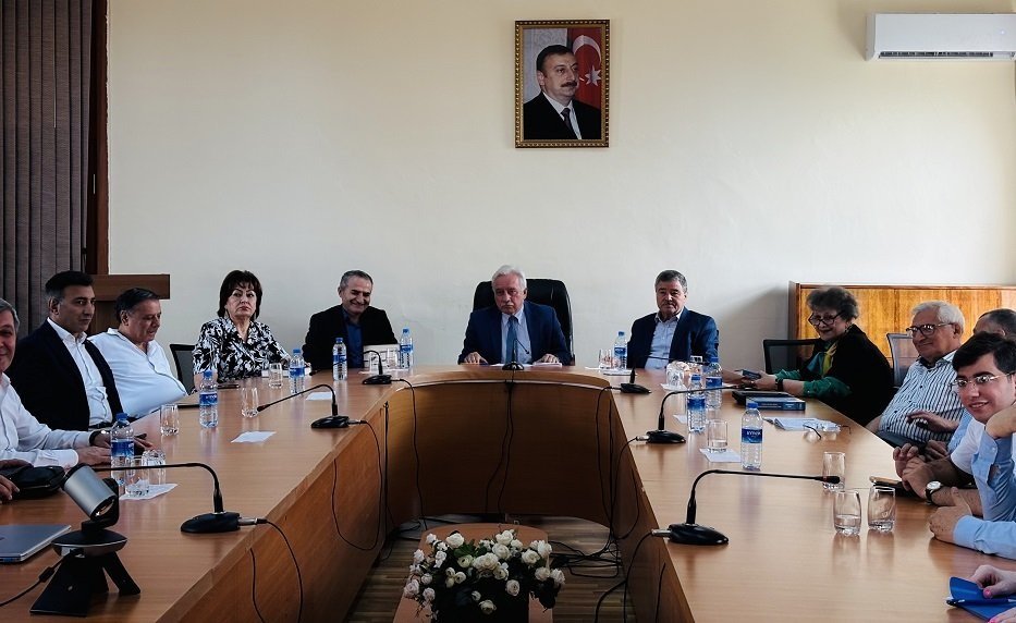 Faiq Ələkbərlinin “Milli ideologiya probleminə tarixi-fəlsəfi baxış” 3 cildliyinin III cildinin təqdimatı keçirilib
