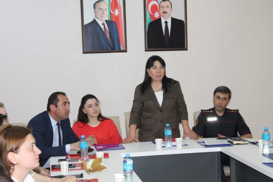 “Təhsilə yaxın, təhlükədən uzaq” layihəsi çərçivəsində konfrans təşkil edilib