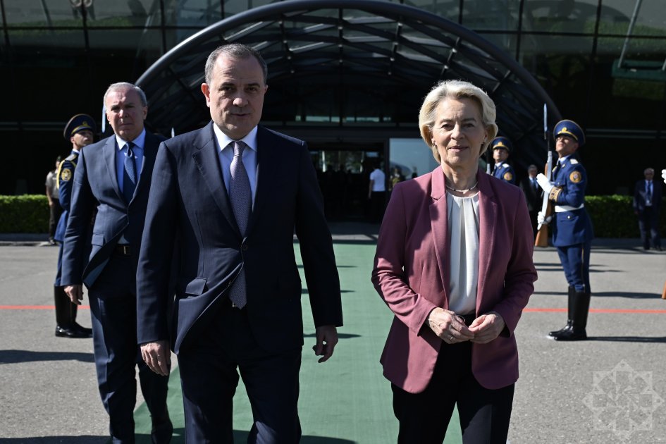 Lyayenin Azərbaycana səfəri başa çatdı – FOTO