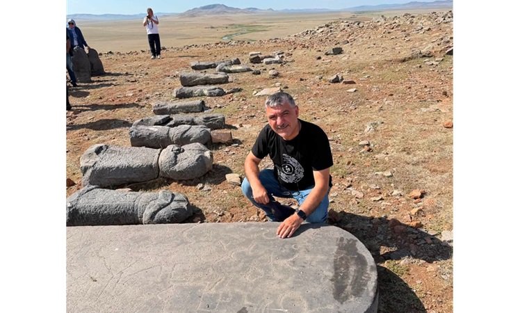 Moqolların türk tarixinə hörmətsizliyi…