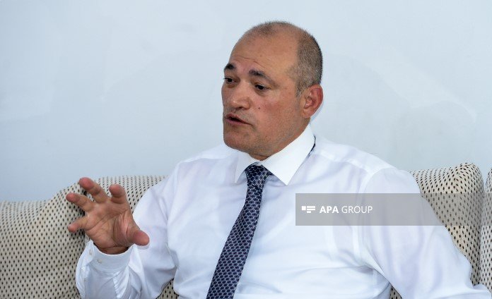 "Azərbaycanda pullu insanlara qarşı paxıllıq var” - Razi Nurullayevlə MÜSAHİBƏ