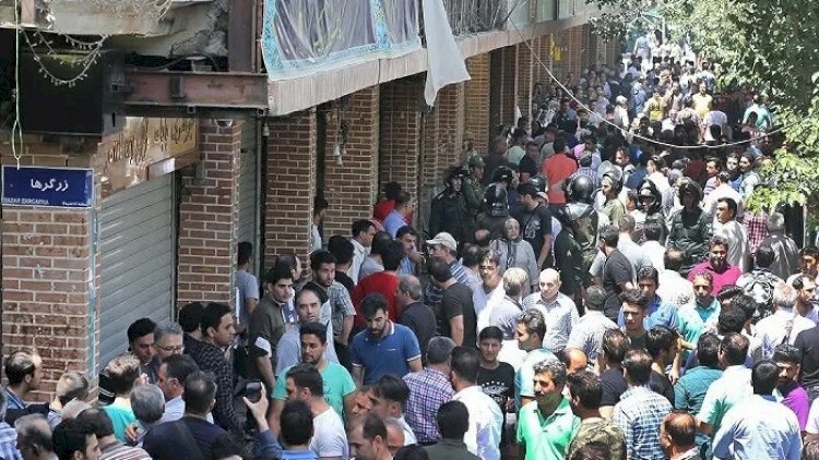Tehranda etiraz aksiyaları başladı