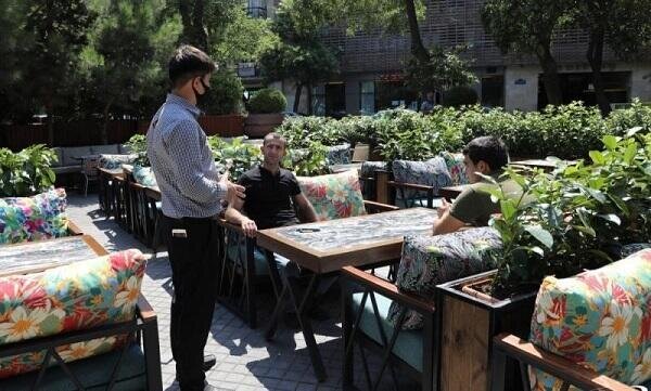 Kütləvi zəhərlənmə olan restoran bu vəzifəli şəxsin imiş