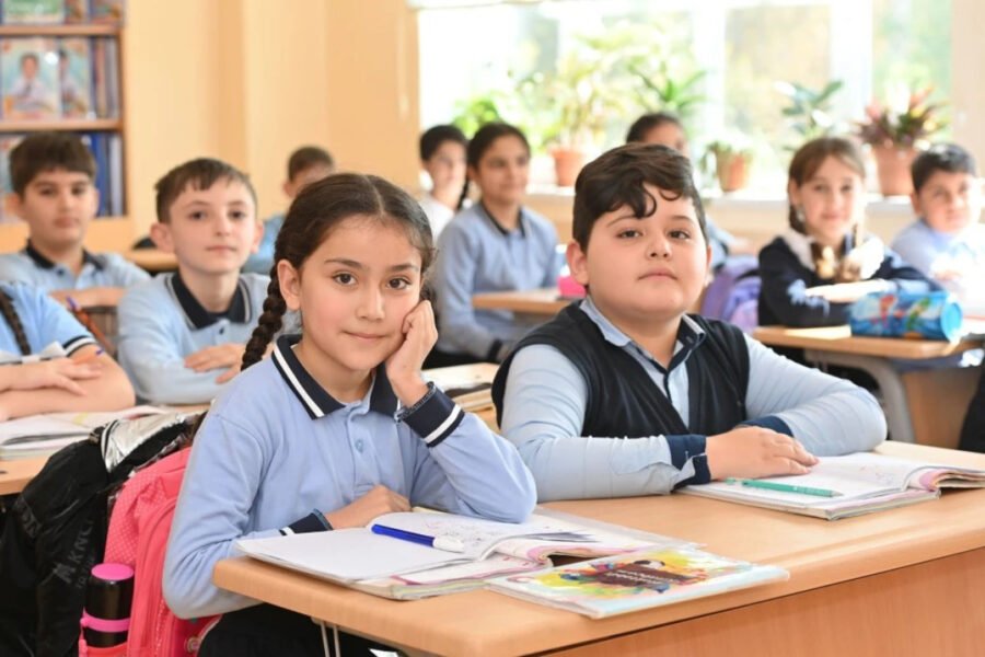 Bu ailələrə məktəbli forması pulsuz ola bilər – valideynlərə müjdə