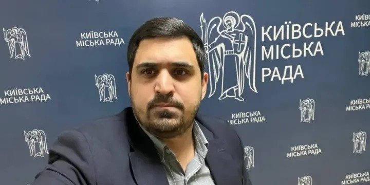 Zelenski azərbaycanlı məmuru işdən çıxardı