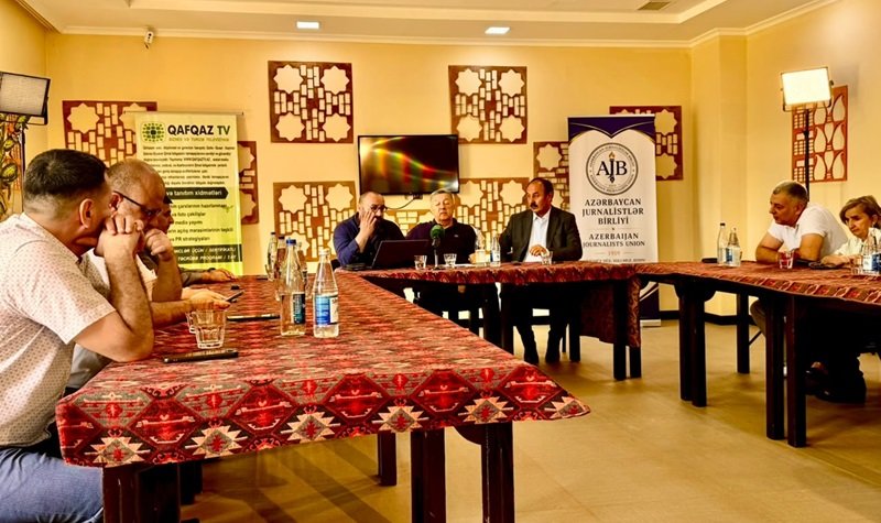 Azərbaycan Jurnalistlər Birliyi “Əkinçidən Yeni Çağa: AJB Bölgə Mediası Dinləməsi” layihəsinin ilk görüşünü keçirib