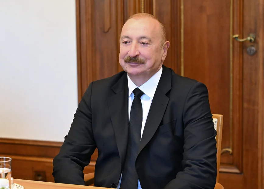 İlham Əliyev və Fridrix Merts mətbuat konfransı keçirirlər - CANLI YAYIM