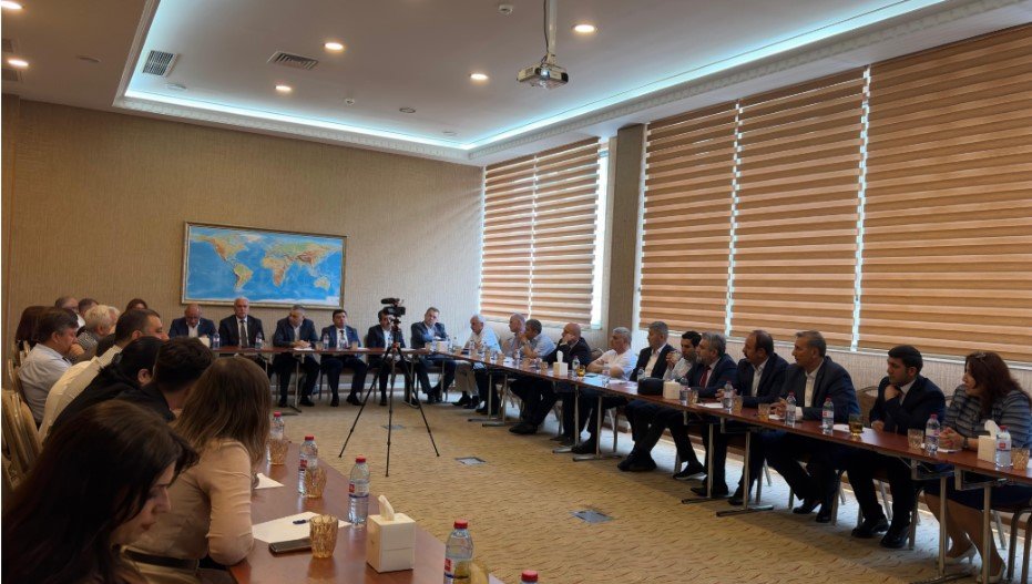 "Milli mətbuatın missiyası və müasir dövrün çağırışları" mövzusunda konfrans keçirildi