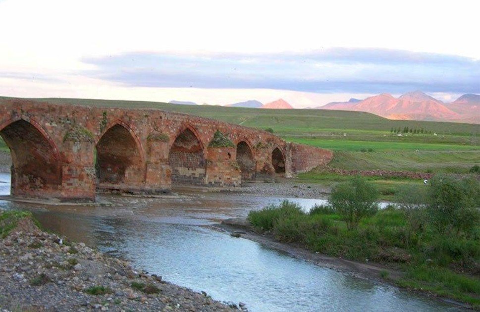 İrəvan və Tehran Araz üzərində ikinci körpünü tikir