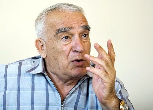 Əməkdar incəsənət xadimi, şair Çingiz Əlioğlu vəfat edib