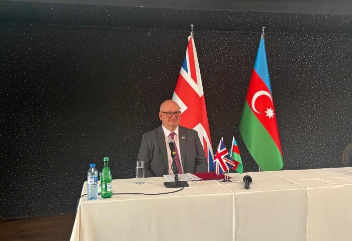 Britaniya səfiri Gəncədə yaşayıbmış: “Həmin ailə mənə çox şey öyrətdi”