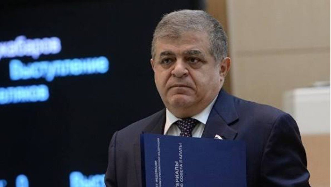 Rusiya senatorundan Paşinyana: Çıxmaq istəyirsənsə, özün çıx