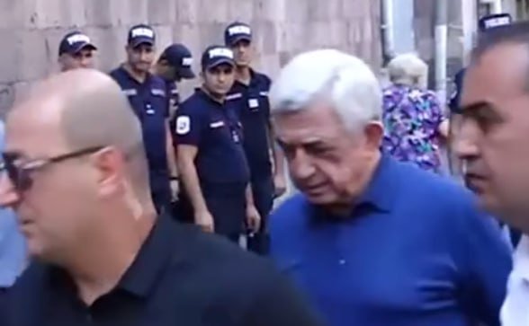 Sarkisyan Korrupsiyaya Qarşı Mübarizə Komitəsinə belə gətirildi – ANBAAN VİDEO