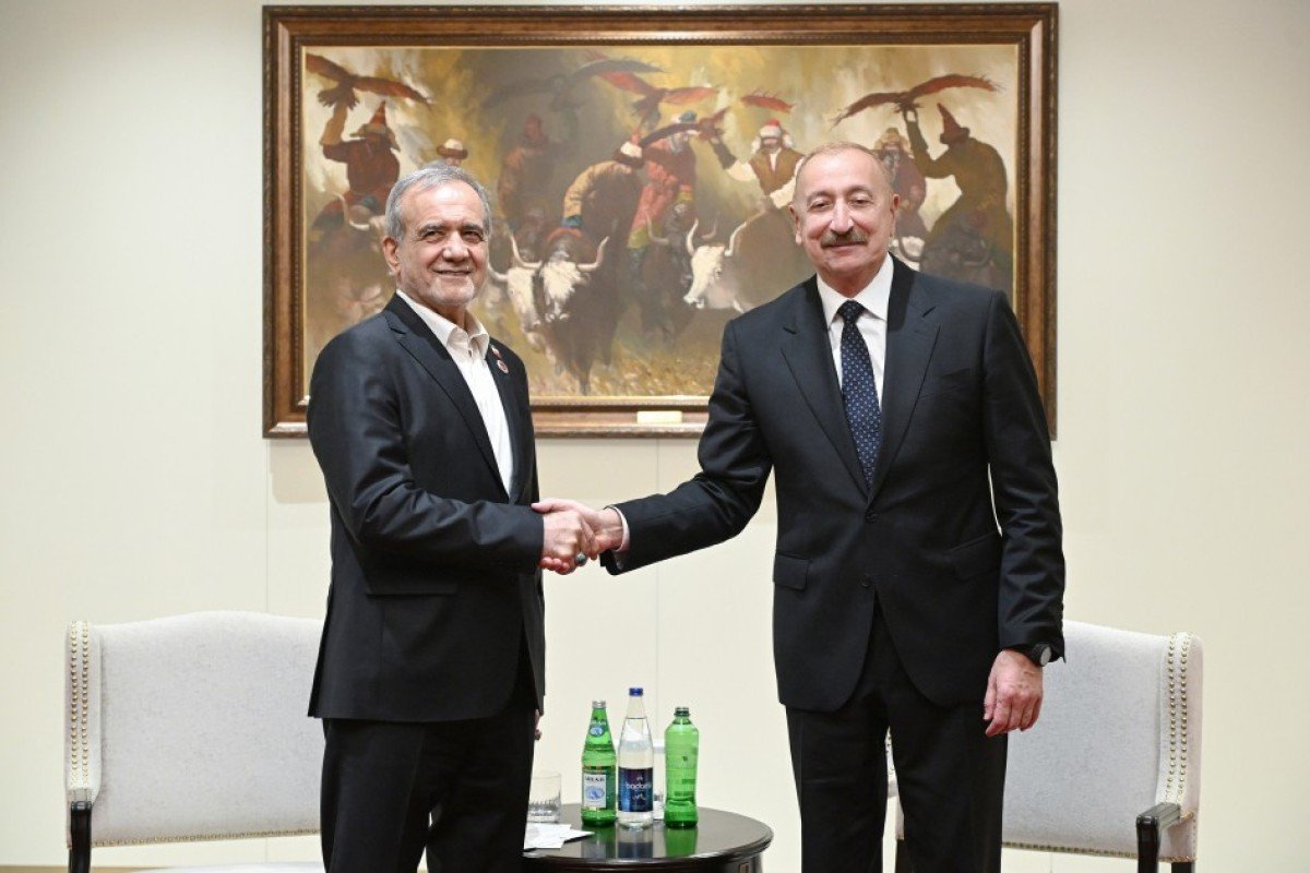 Azərbaycan və İran prezidentləri Bişkekdə görüşdü