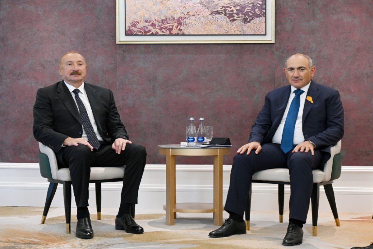Bişkekdə Prezident İlham Əliyevlə Nikol Paşinyan arasında görüş keçirilir - FOTO - VİDEO