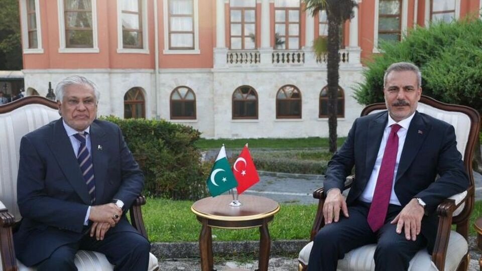 Hakan Fidan İstanbulda pakistanlı həmkarı ilə görüşdü