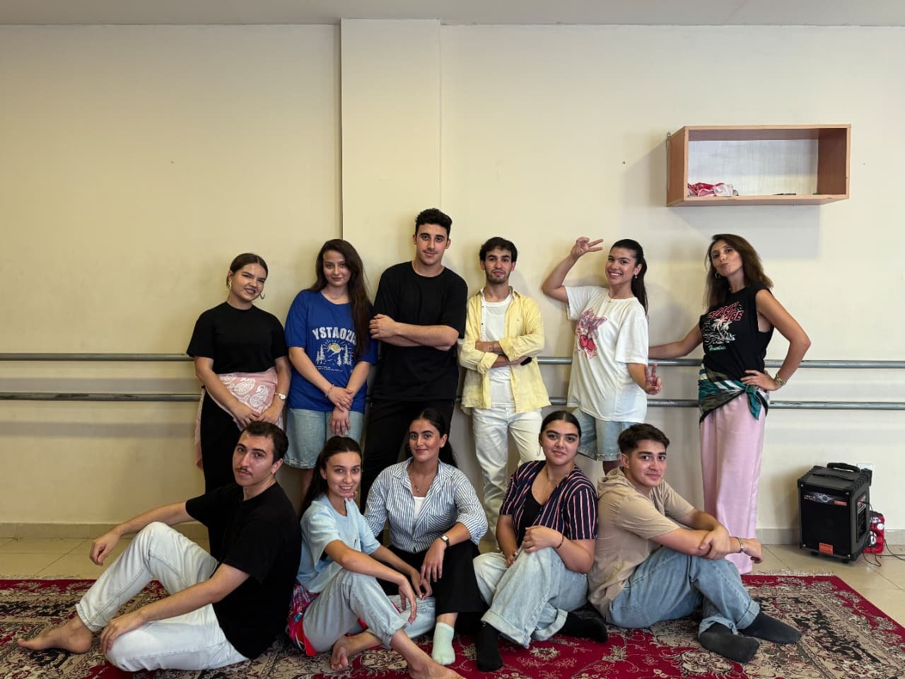 Şəfəq Teatrı yeni mövsümü Milli Musiqi Günündə açacaq - FOTO