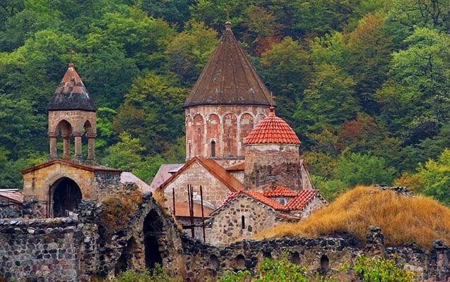 Cənubi Qafqazda hər şeyi erməniləşdirmək xəstəliyi - Rəsmi İrəvan üzdə sülhdən danışsa da…