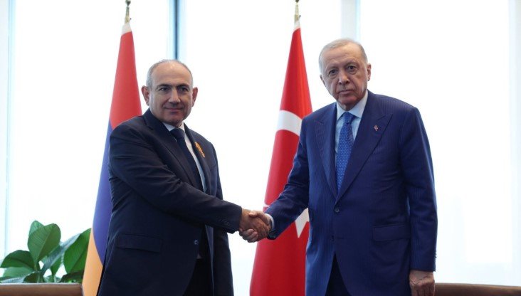 Ərdoğan Paşinyanla görüşüb