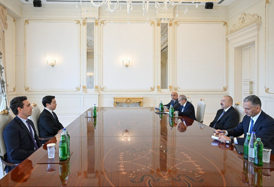 İlham Əliyev Çin və İtaliya şirkətlərinin rəhbər şəxslərini qəbul etdi – FOTO