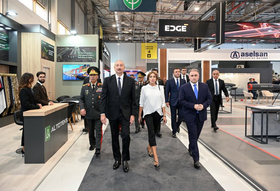 Prezident və birinci xanım “ADEX 2026” sərgisində - FOTO