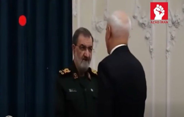 Rezainin Mustafayevlə salamlaşmasının arxasında duran SƏBƏB