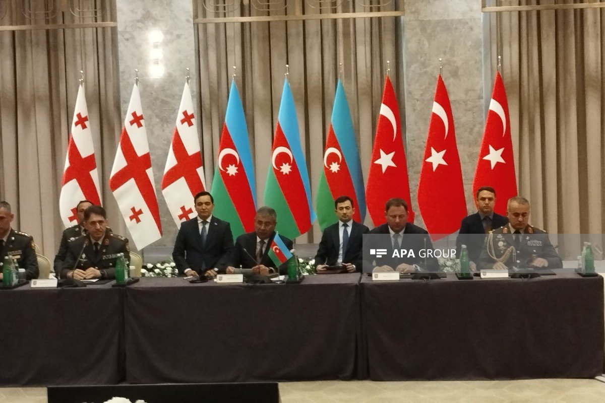 Şuşada müdafiə nazirlərinin üçtərəfli görüşü keçirildi – FOTOLAR