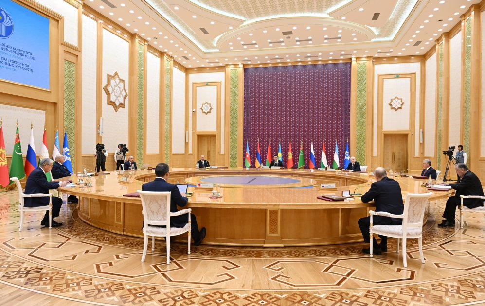 İlham Əliyev MDB Dövlət Başçıları Şurasının məhdud tərkibdə iclasında - FOTO