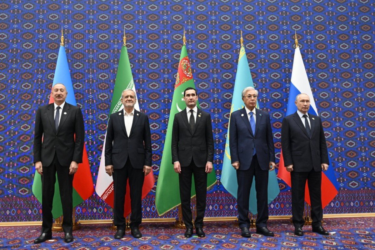 İlham Əliyev Xəzər Ekoloji Sammitində çıxış etdi