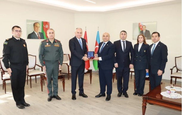 Ordu generalına Azərbaycanın medalı təqdim olundu