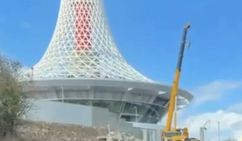 Xankəndidə müasir teleqüllə ucaldılır - Yeni görüntülər