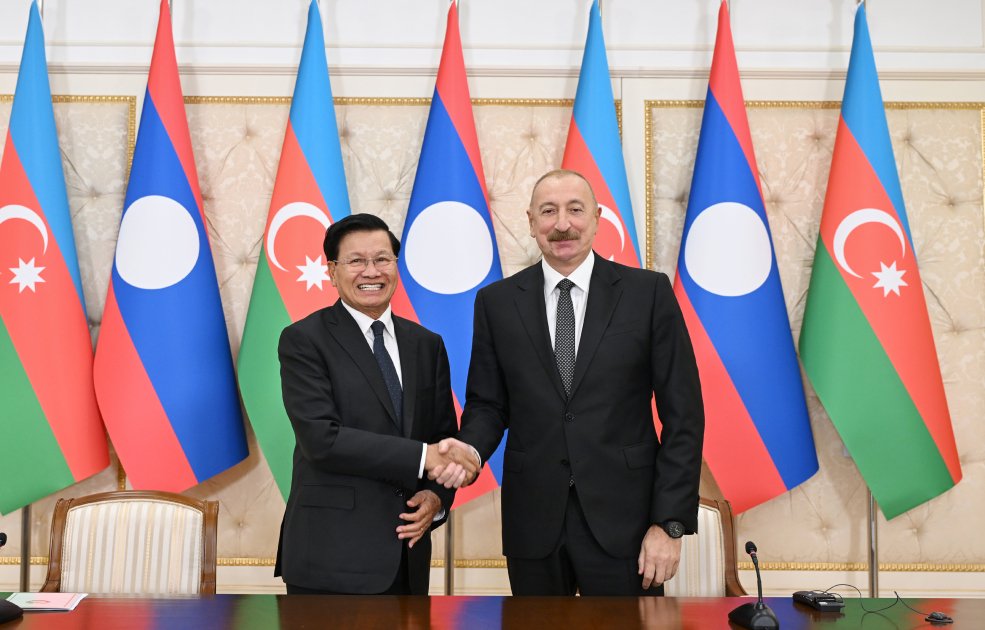 İlham Əliyev və Laos Prezidenti mətbuata bəyanat veriblər