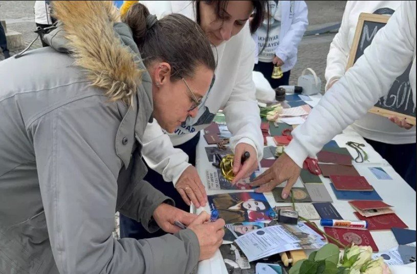 Azərbaycanlı itkin ailələri Brüsseldə silsilə aksiyalar keçirdi - FOTO