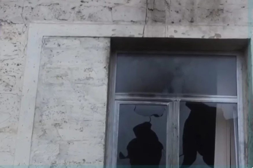Azərbaycanda "Molotov kokteyli" atılan məktəbdən görüntülər - Foto/Video